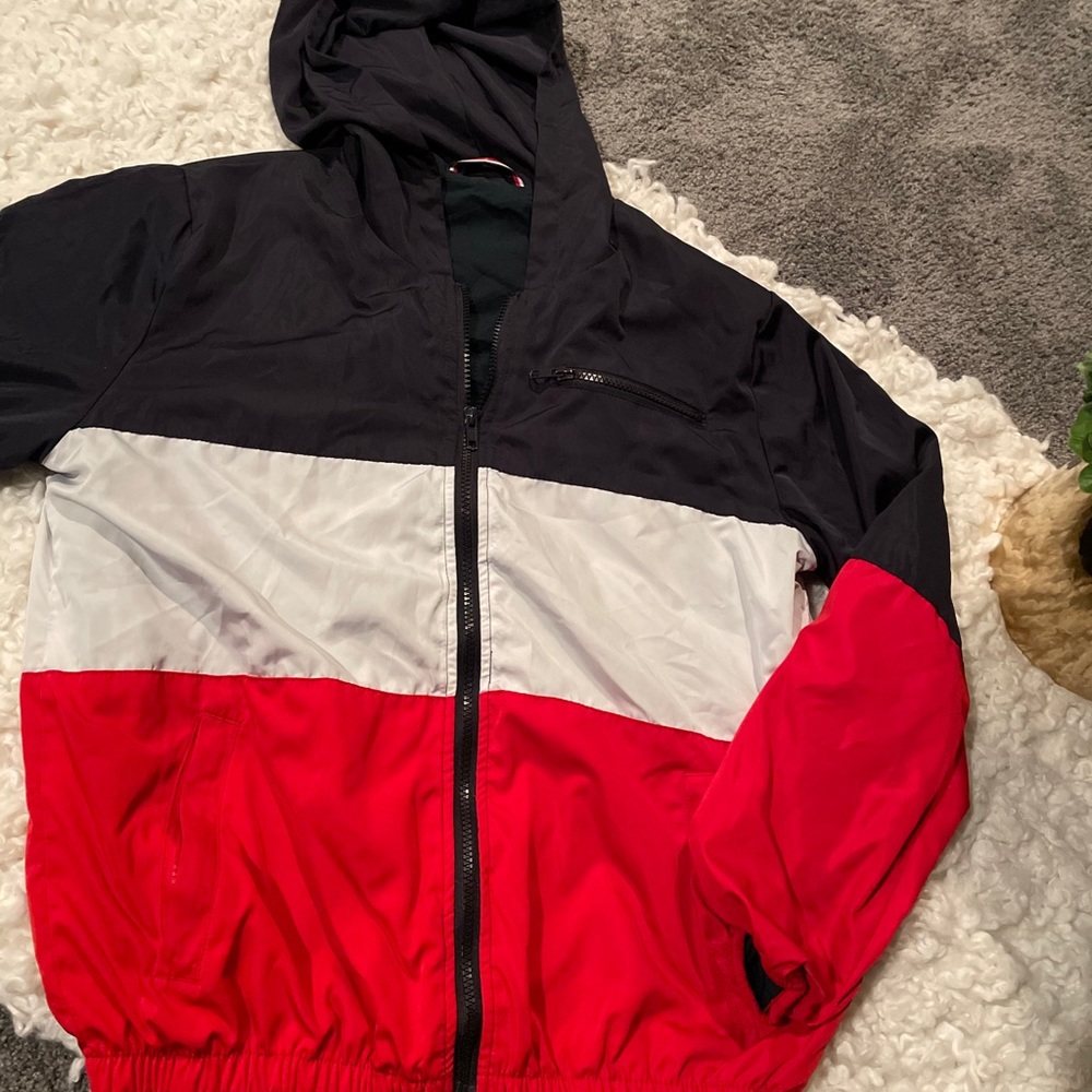 Brandy Melville wind breaker